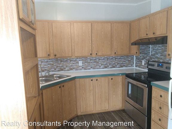 3rd image of 332 Westminister Ave