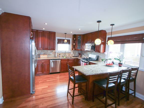 4th image of 4029 Bobby Ln