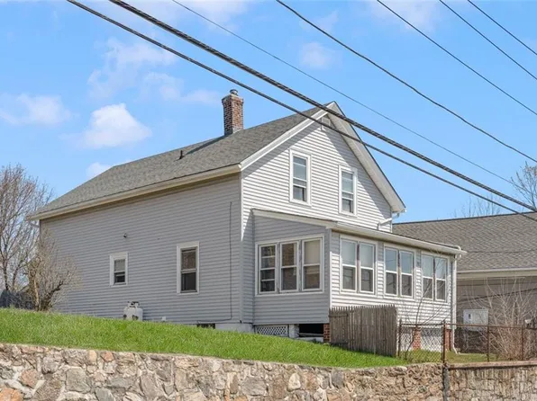 70 Highland St, West Warwick, RI 02893