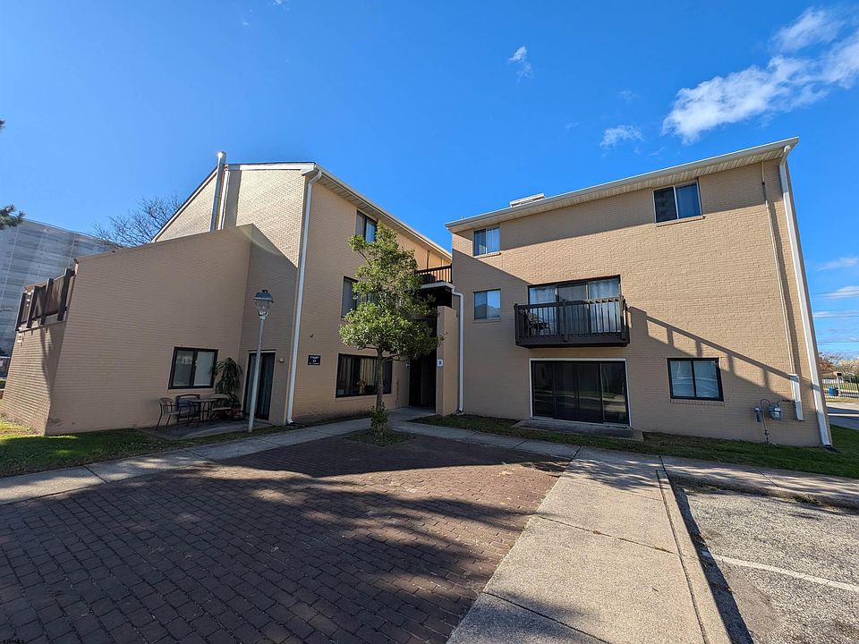 1st image of 600 Pacific Ave APT D102