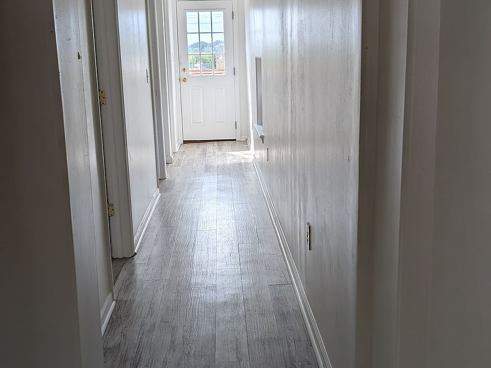 1st image of 330 E Linden St #3