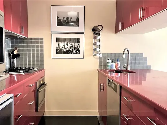 Rented by Douglas Elliman | media 22