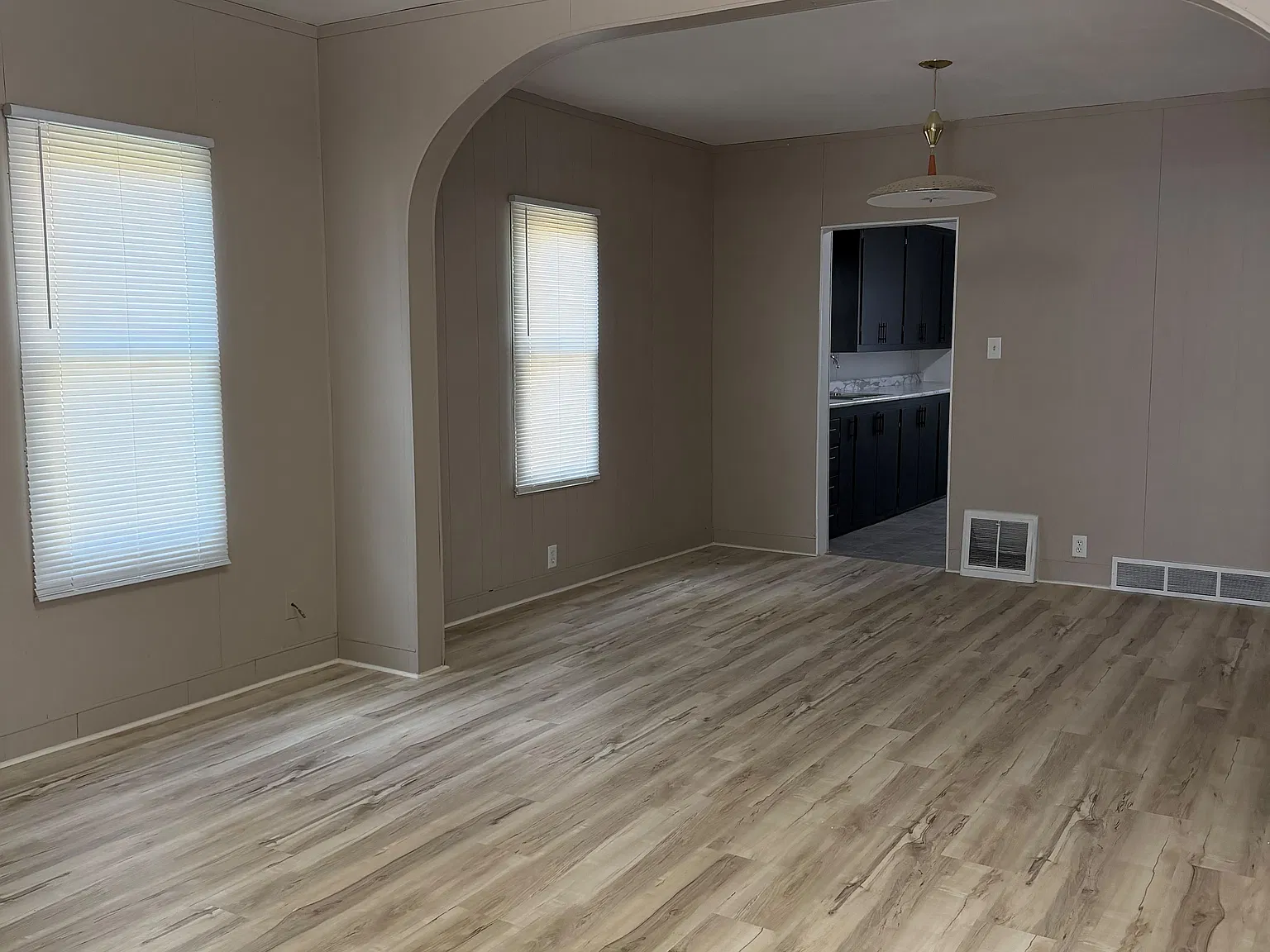 4 bed, $1,500 — Photo 3