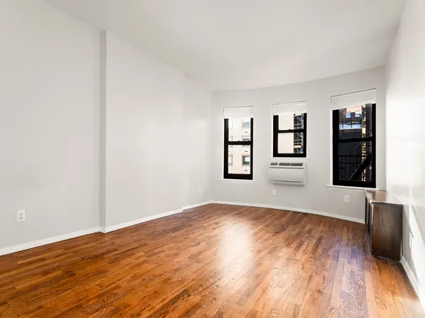 160 East 91st Street image 4 of 15