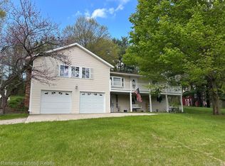 9640 Wiggins Rd, Howell, MI 48855