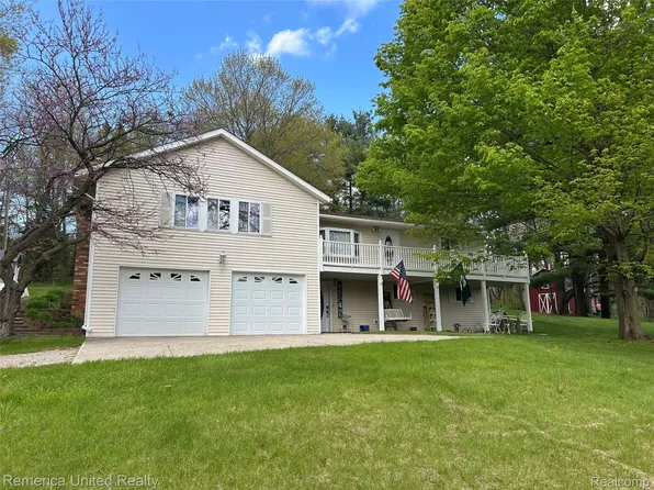 9640 Wiggins Rd, Howell, MI 48855