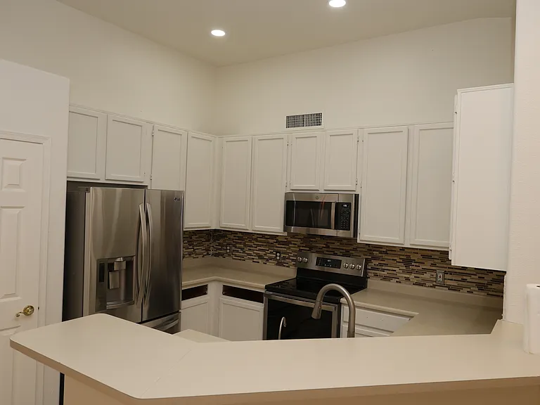 15201 S 47th Way — Photo 13