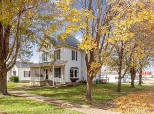 109 Benton St NE, Blairstown, IA 52209