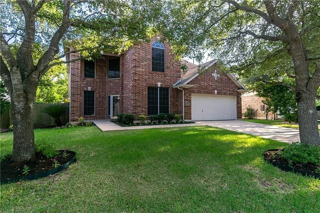 3 bed, 2.5 bath, 3074 sqft, $3,500 — Photo 1