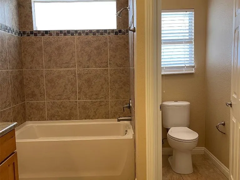 5905 April Ln — Photo 17