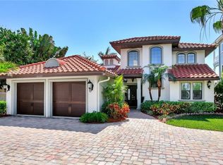 16329 Redington Dr, Redington Beach, FL 33708