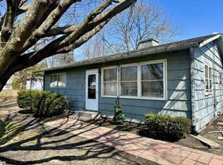 3 Corte Real Ave, East Falmouth, MA 02536