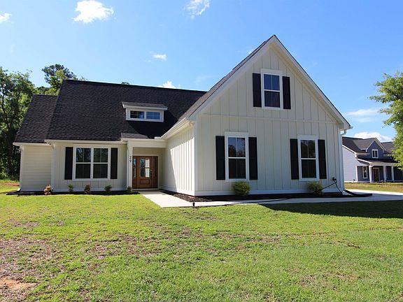 2nd image of 29 Lands End Ln