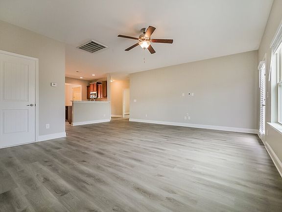 4th image of 231 Galway Ln