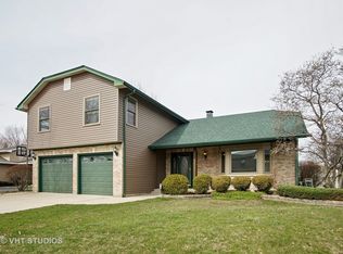 730 Bismark Ct, Elk Grove Village, IL 60007