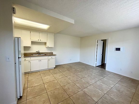 3rd image of 4122-4126 39th St #4126-6