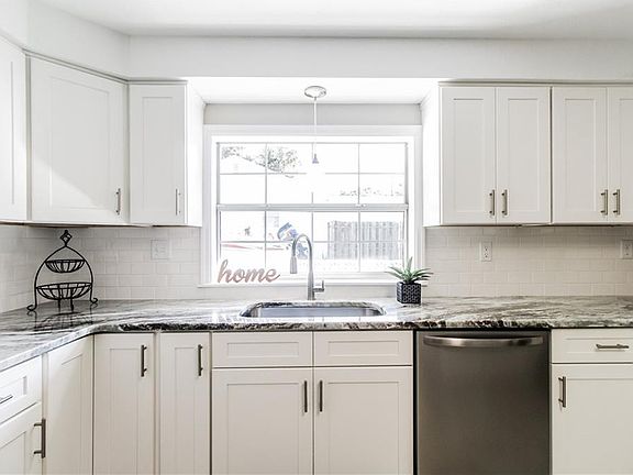 5th image of 4603 Burgundy Pl