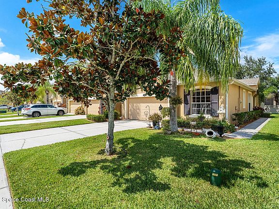 2nd image of 3178 Arden Cir