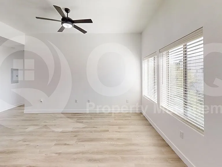 9160 N 67th Ave #226 — Photo 6