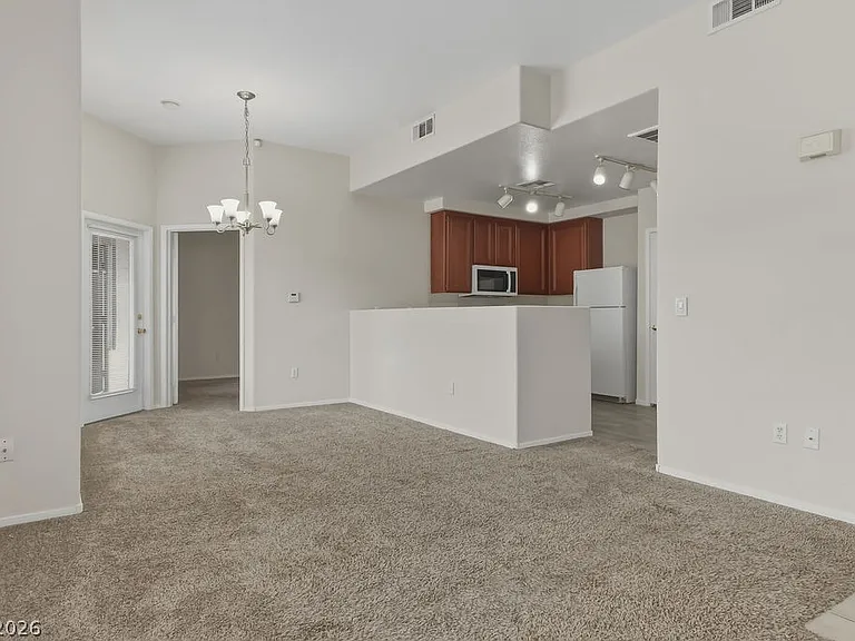 10245 S Maryland Pkwy #201 — Photo 11