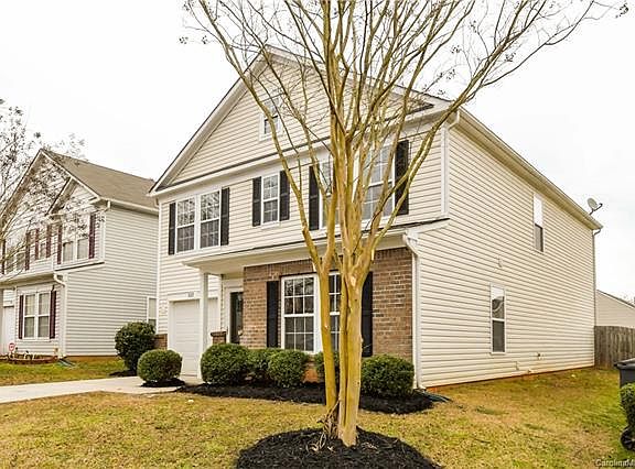 3rd image of 3022 Meadow Knoll Dr