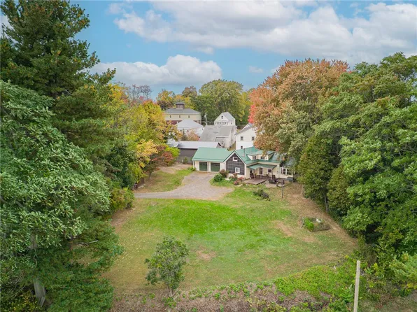 8441 Lummis St, Sodus Pt, NY 14555