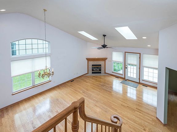 4th image of 3483 River Rock Dr