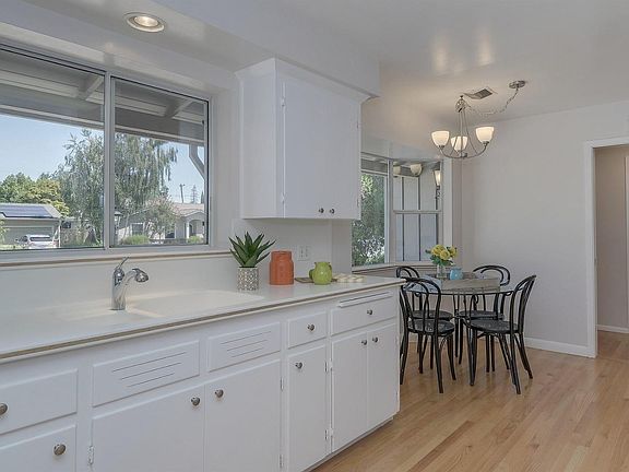 5th image of 1376 El Solyo Ave