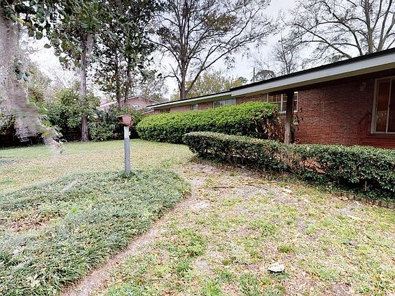 3rd image of 6984 La Mesa Dr W
