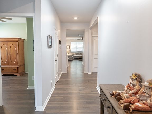 5th image of 8063 Forest Hills Dr