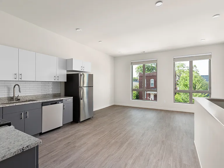 4453 Vista Ave #2 — Photo 6