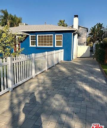 Pavered 2-Car Driveway (No Garage)