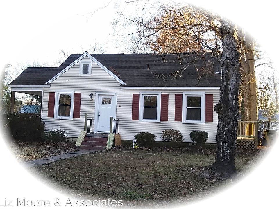 1st image of 20 Ferguson Ln