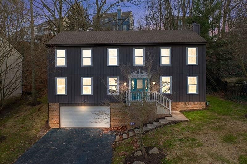 1st image of 457 Monmouth Dr