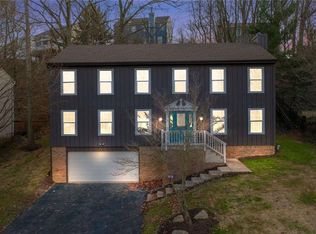 457 Monmouth Dr, Cranberry, PA 16066
