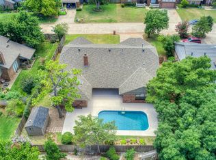 6105 W Gun Hill Way, Warr Acres, OK 73132
