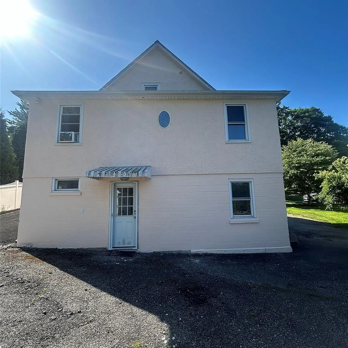 Studio, 1.0 bath, 550 sqft, $2,100 — Photo 2