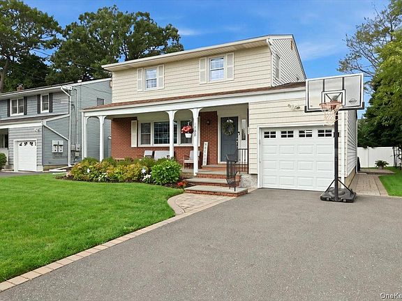 4th image of 1798 Hannington Avenue