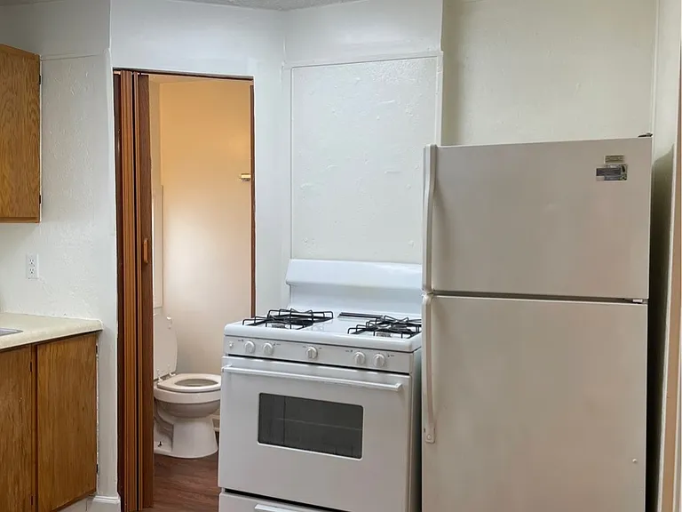 1523 S J St #3 — Photo 6