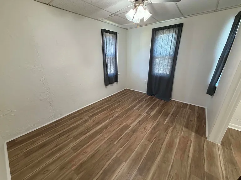 129 E 7th Ave #4 — Photo 6