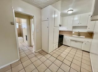 1579 Chestnut Ave, Long Beach, CA 90813