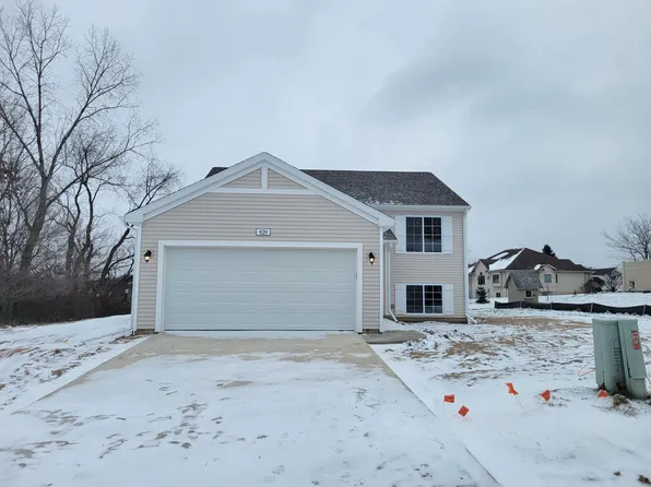 820 Skyview Trl, Ionia, MI 48846