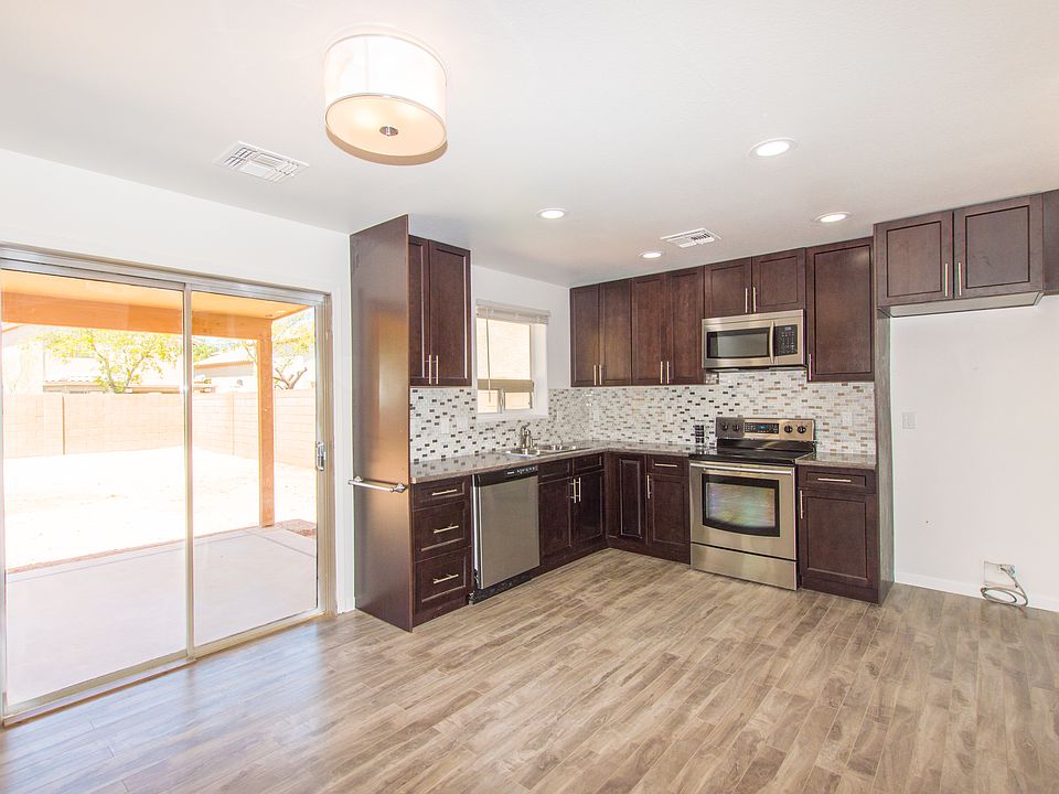 1st image of 41872 W Sunland Dr