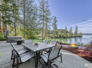 261 E Geist Point Dr, Shelton, WA 98584