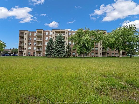 2nd image of 8335 Wyandotte St E #206