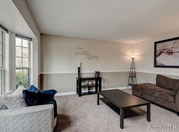 3rd image of 4215 Larkspur Ln