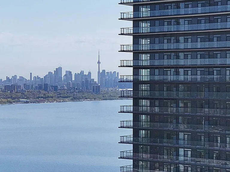 38 Annie Craig Dr #2105 — Photo 1