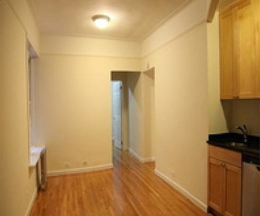 2nd image of 510 6th Ave Frnt 7