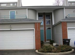 49 Ponwood Cir, Madison, WI 53717