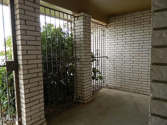 3rd image of 1821 Hugh Royer Pl
